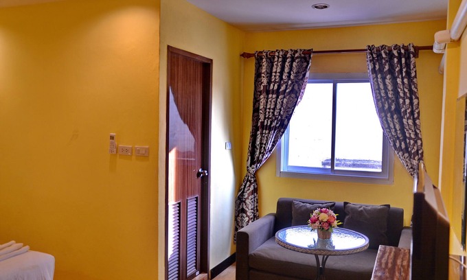 Pattaya Bay Hotel | Taj Place Residency