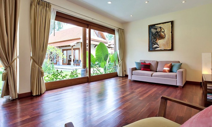 Lipa Noi Villa | Tawantok Beach Villa 1