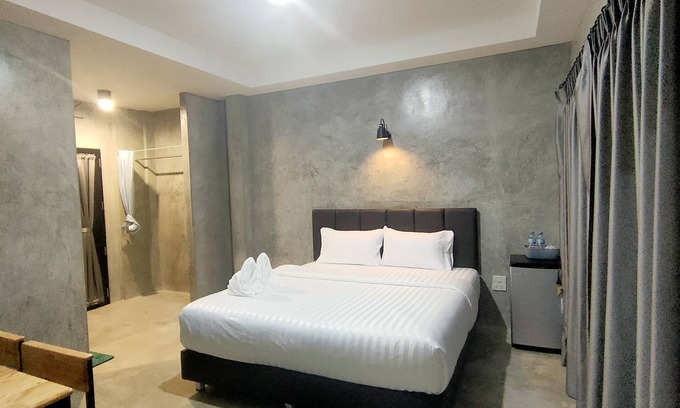 Prawet Resort | The Loftel Resort