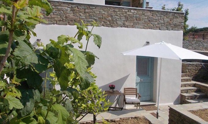 Falatados Apartment | Three Little Roses Country House