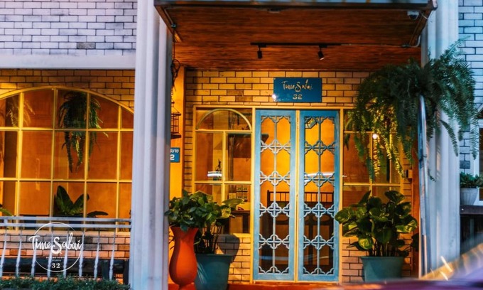 Pom Prap Hotel | Time Sabai 32