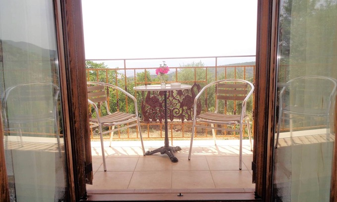 Diasella Apartment | Traditional Holiday Home Panos, Traditional Holiday Home Panos