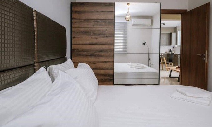 Heraklion Apartment | Unique1 Lux City Apartment