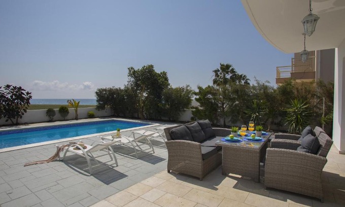 Mazotos Villa | Villa Iris