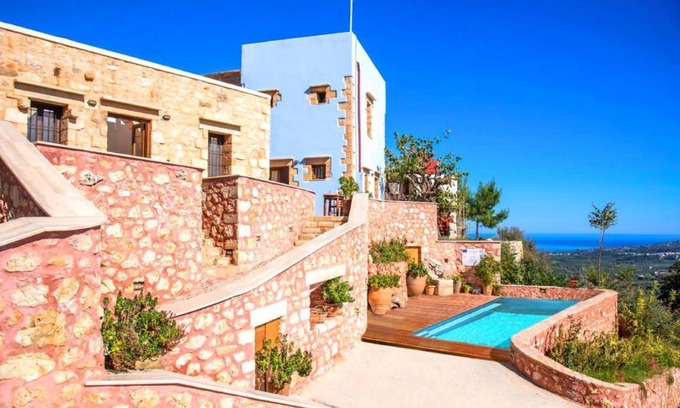 Kastellos House | Villa Veneciana with Heated Pool