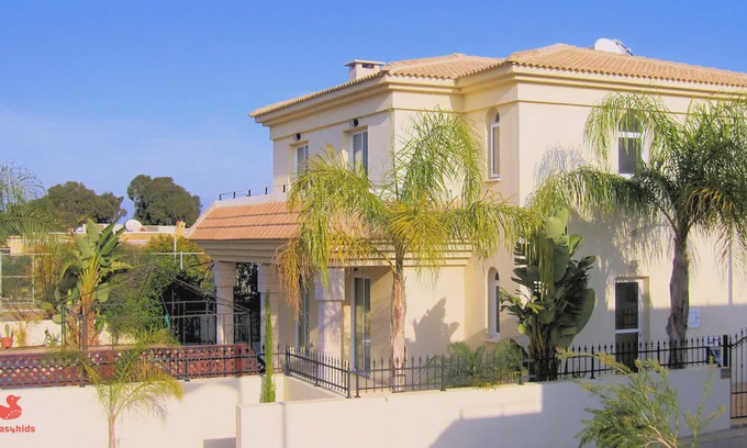 Kapparis Villa | Villas4kids Villa Hanna baby & toddler friendly