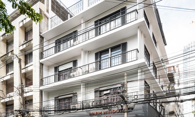 Bang Rak Hotel | Warm Window Silom