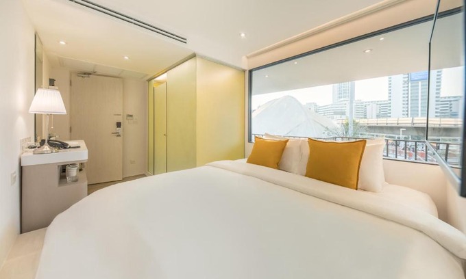 Ratchathewi Hotel | Yello Rooms Hotel Victory Monument