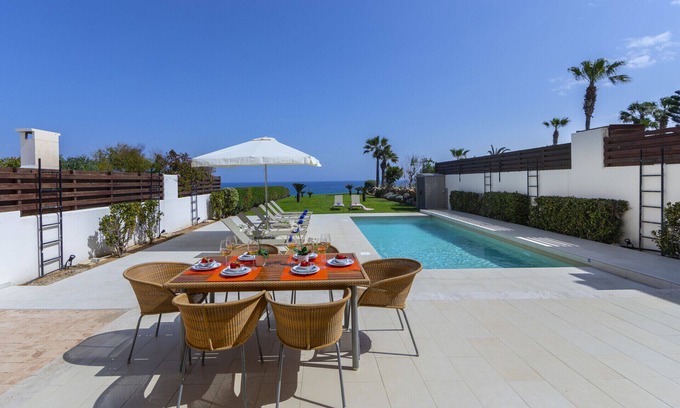 Kapparis Villa | You and Your Family will Love this 5 Star Beachfront Villa, Protaras Villa 1536