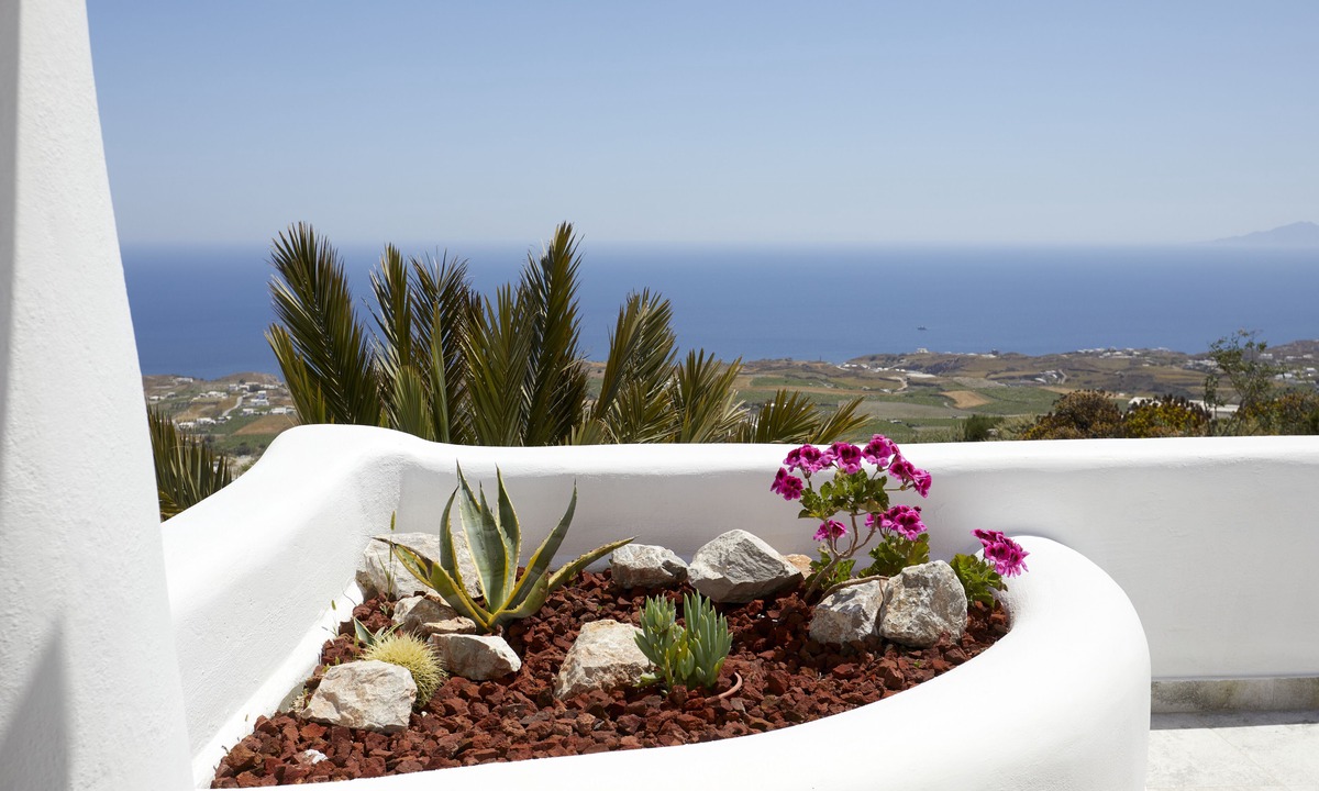 Fira House | El Verano Suites