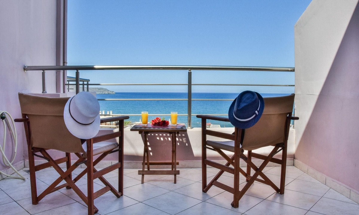 Kato Stalos Apartment | Charming holiday apartment Rubini 2