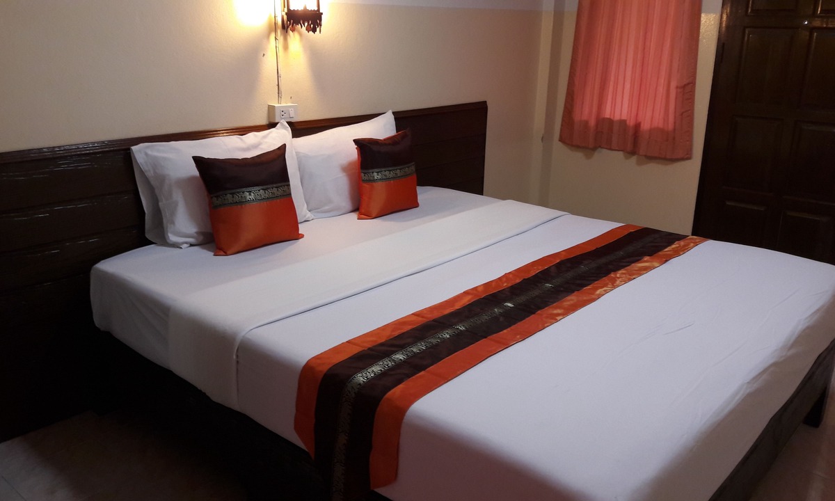 Chang Khlan Hotel | Lanna Thai Guesthouse