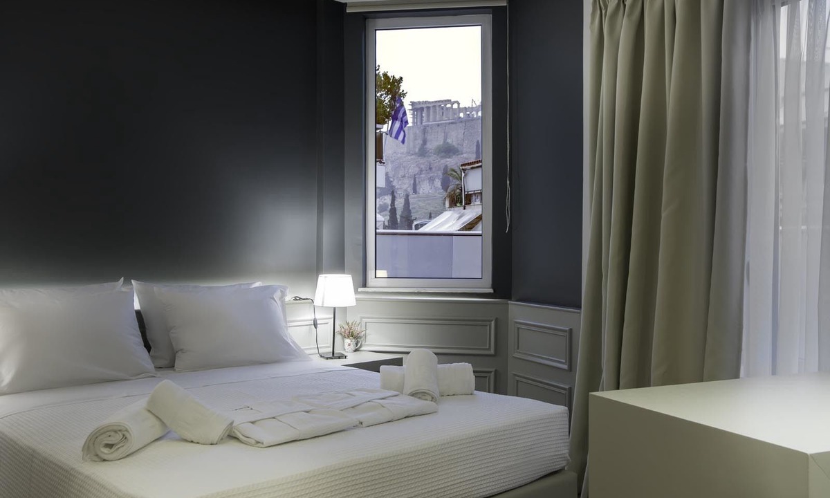 Makrigianni Hotel | AD Luxury Rooms & Suites