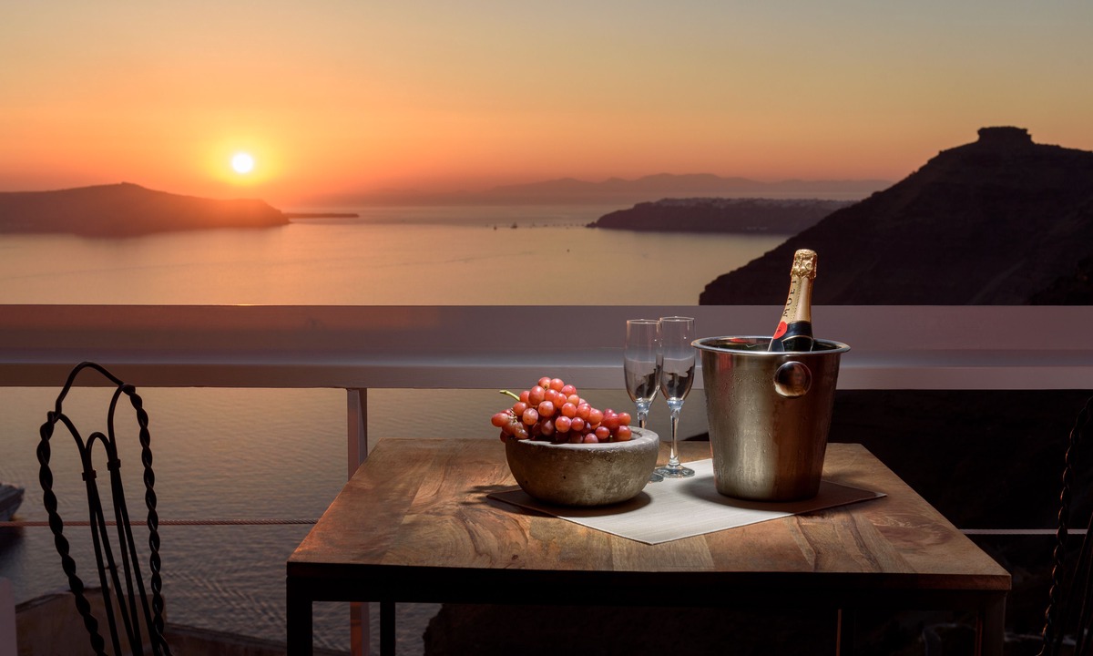Fira Hotel | Aria Suites