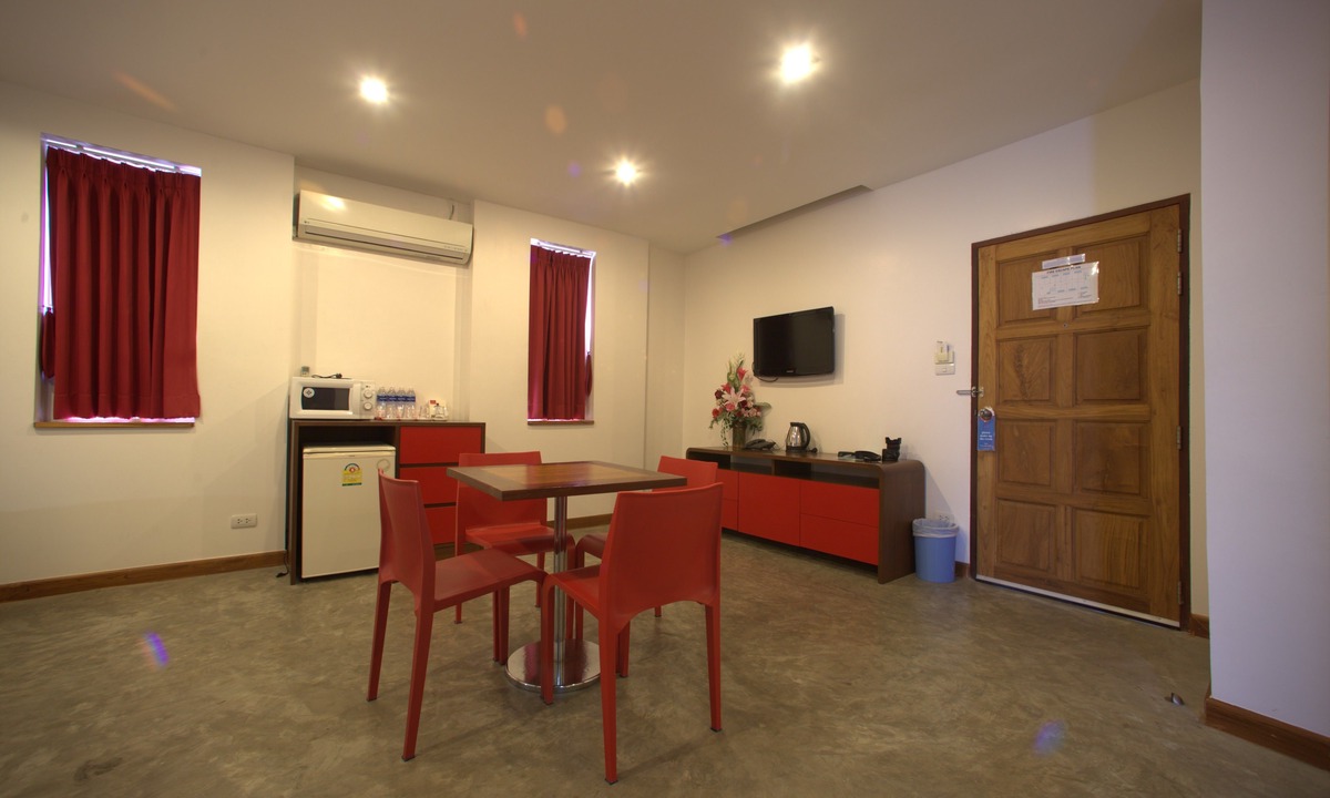 Mae Sot Hotel | J2 Hotel