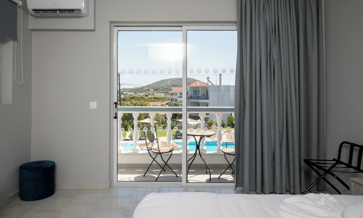 Theologos Hotel | Ayit Hotel