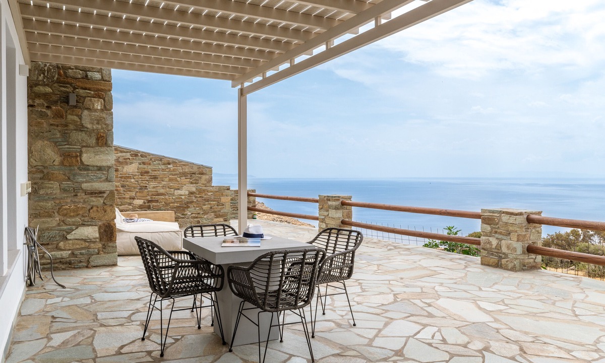 Kato Aprovatou Apartment | Apartment 'Captain's Koutsi Suite' with Private Terrace, Wi-Fi and Air Conditioning