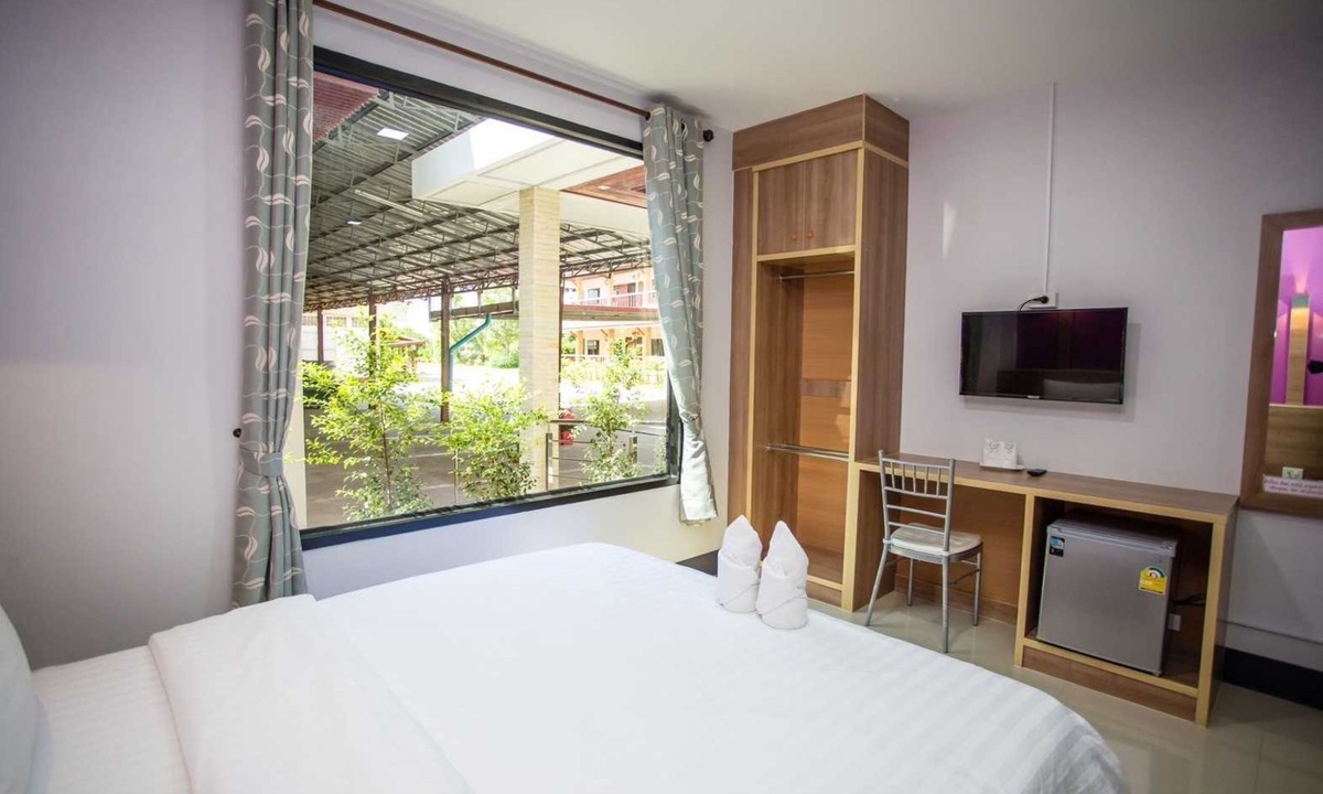 Amnat Charoen Hotel | Nakarin Hotel