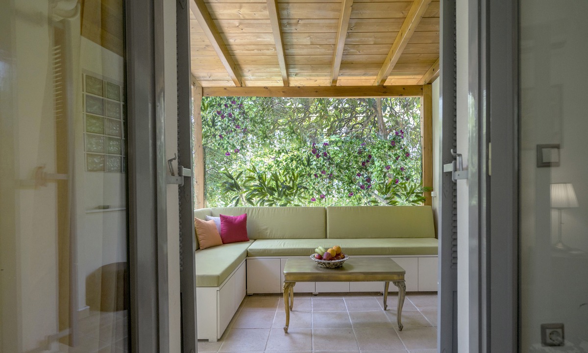 Agia Paraskevi Apartment | Valashouse