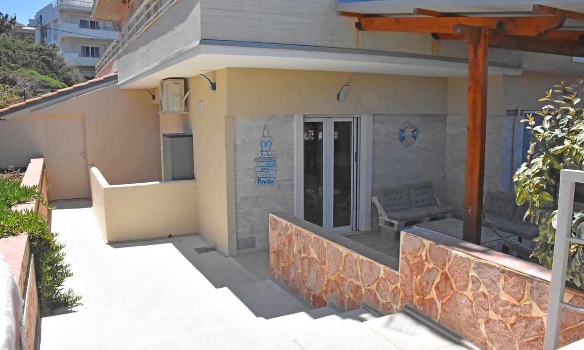 Rafina-Pikermi Apartment | Cozy studio 50m from the beach of Rafina & 700m from the port