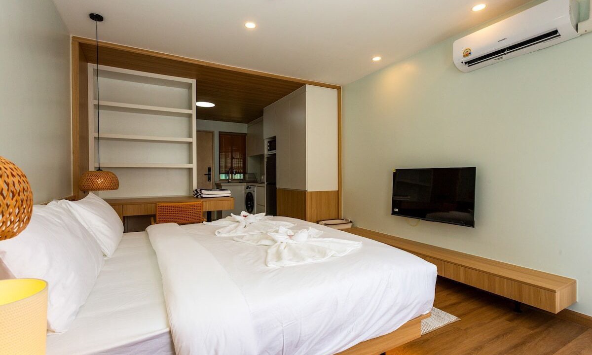 Bophut Apartment | Bright 1BR Condo Pool Gym Easy Access C269