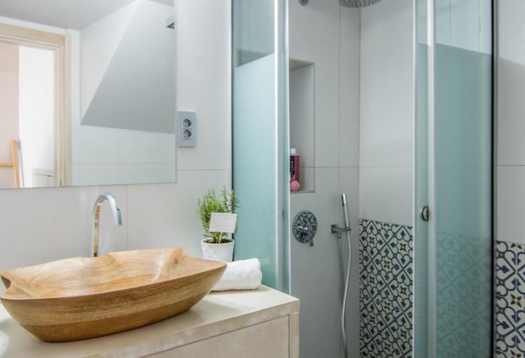 Mochlos Apartment | The Wave House | Seafront Escape in Peaceful Mochlos