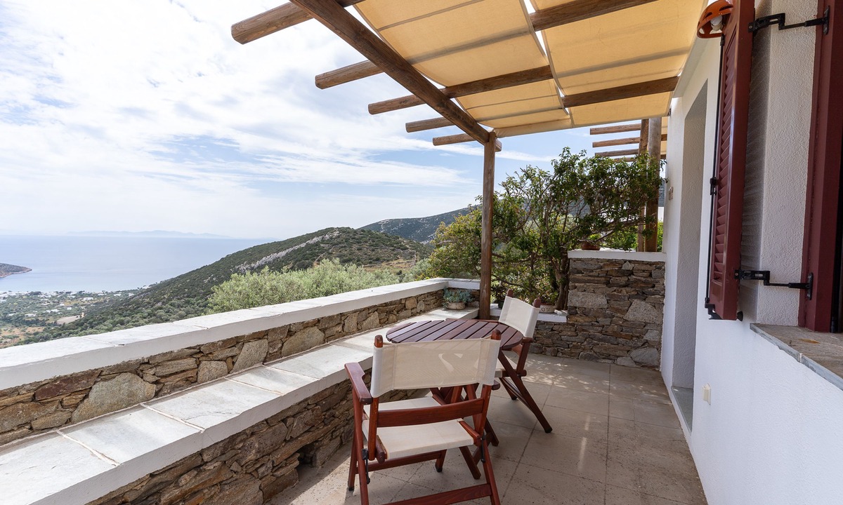 Platis Gialos Apartment | Mirsini Apartments in Sifnos