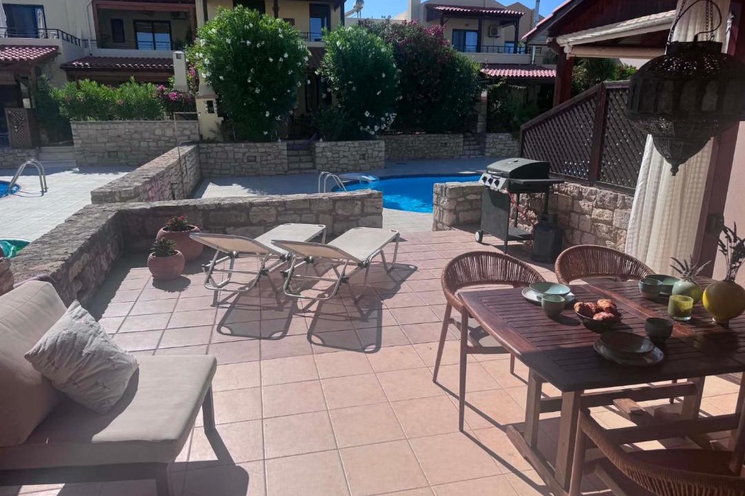 Asprouliani House | Villa Tone- velutstyrt villa med privat basseng og BBQ