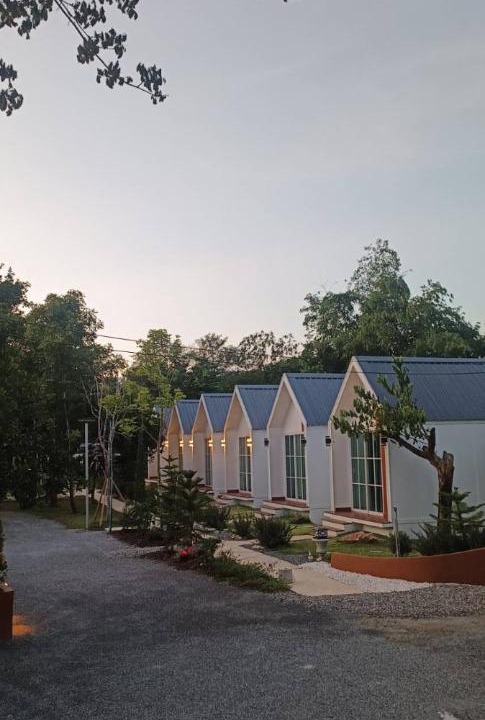 San Kamphaeng House | บ้านสวนเอ็มบีน่า