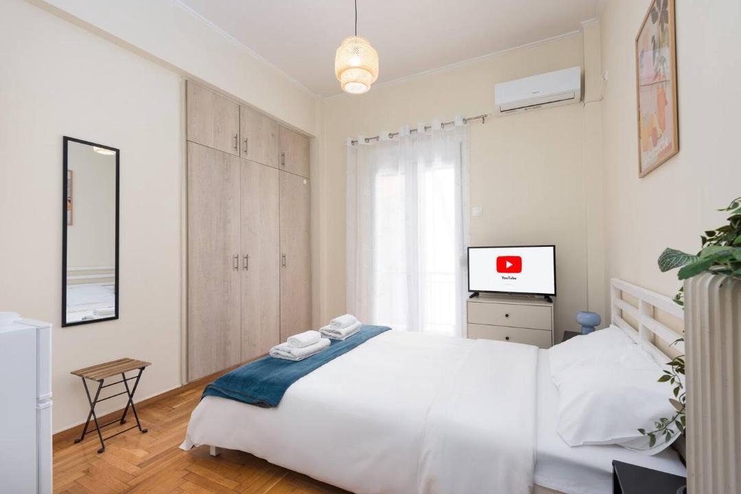 Exarhia Apartment | Charming Tosista Apartment -Cozy, Central, Stylish