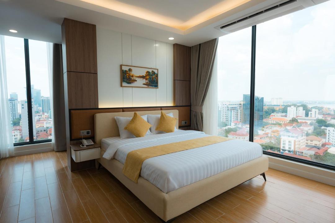 Phnom Penh City Centre Hotel | Champs Elysees Hotel & Suites