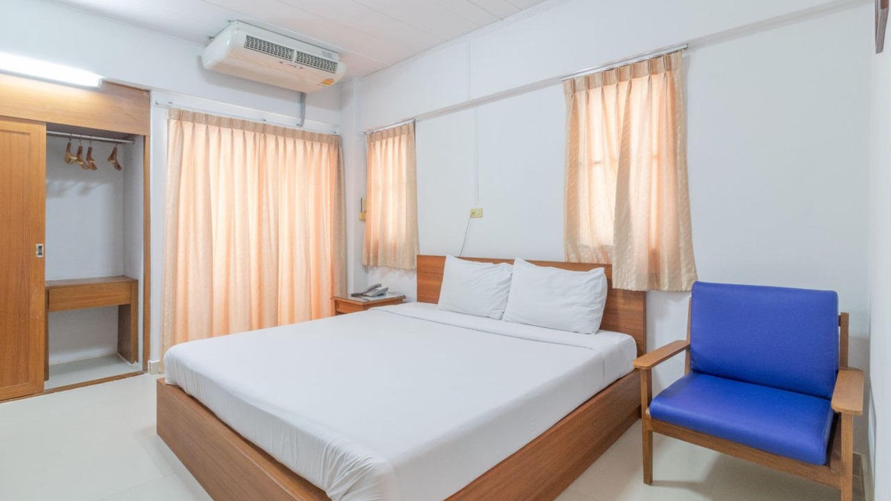 Photo of Bedroom in Phaya Thai
