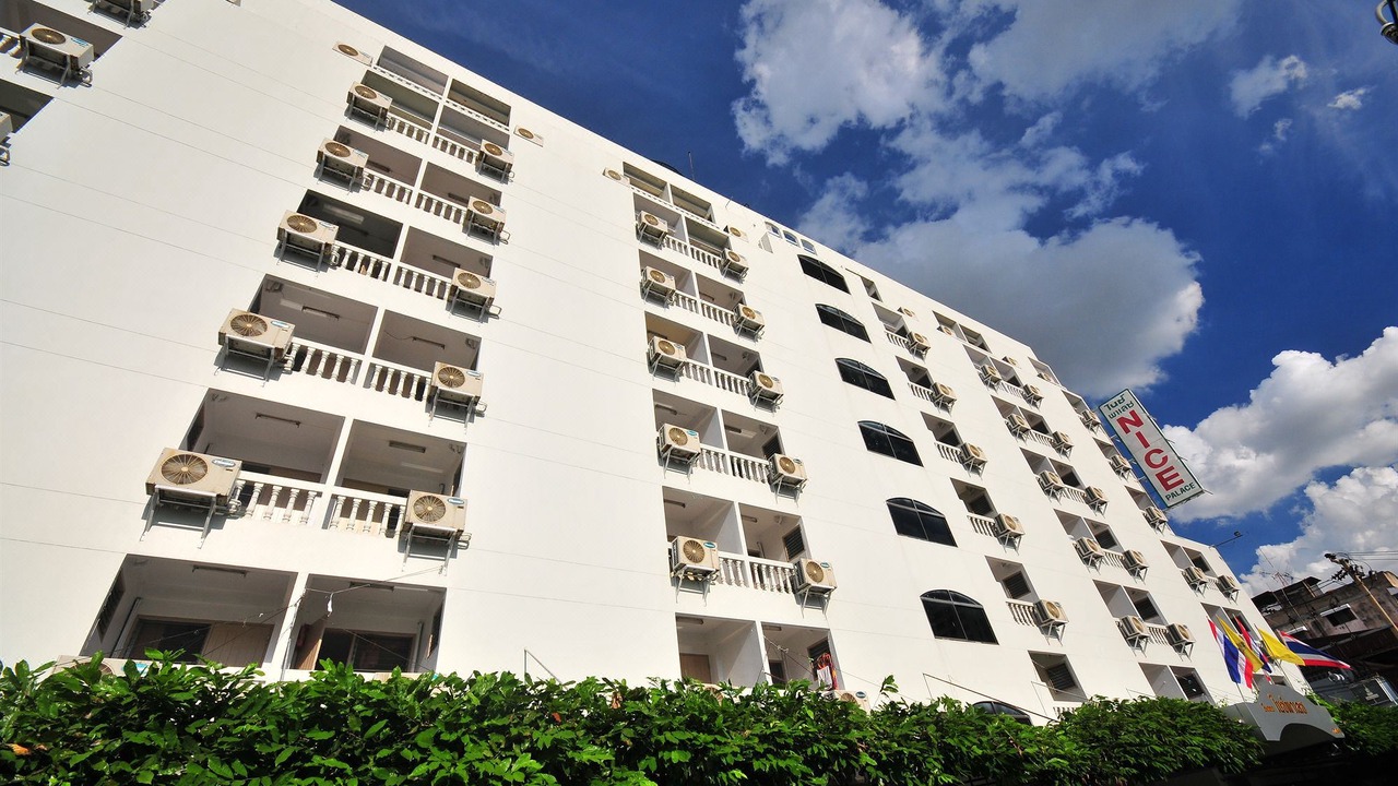 Photo of Buildings in Phaya Thai