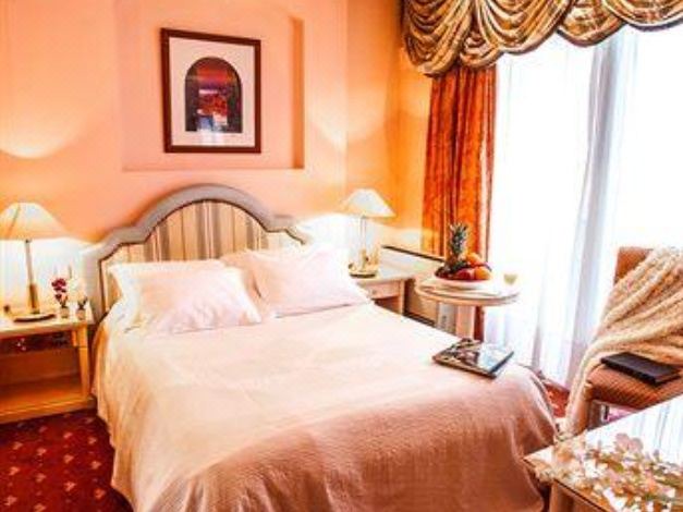 Photo of Bedroom in Panorama