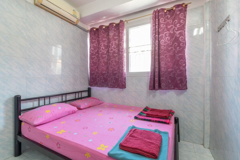 Photo of Bedroom in Wat Bowon Niwet