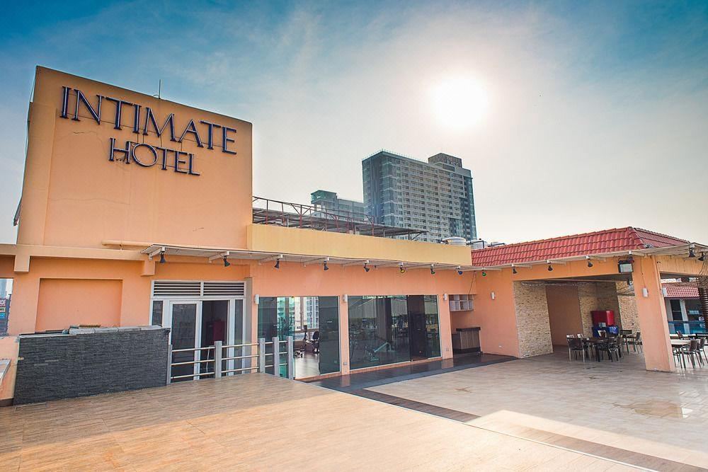Photo of Buildings in Pattaya Bay
