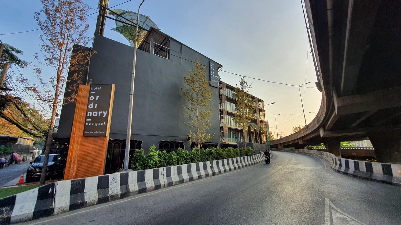 Photo of Buildings in Ratchathewi