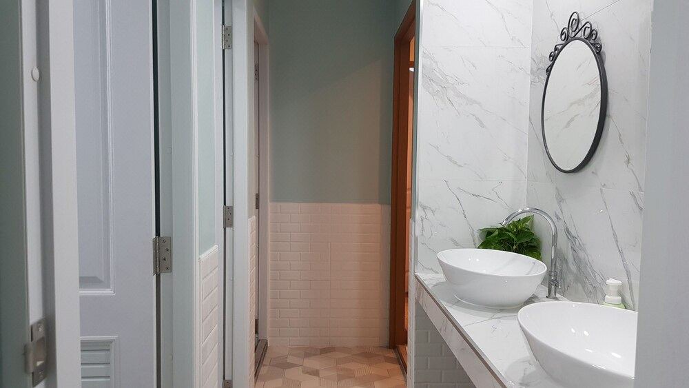 Photo of Bathroom in Rama 9
