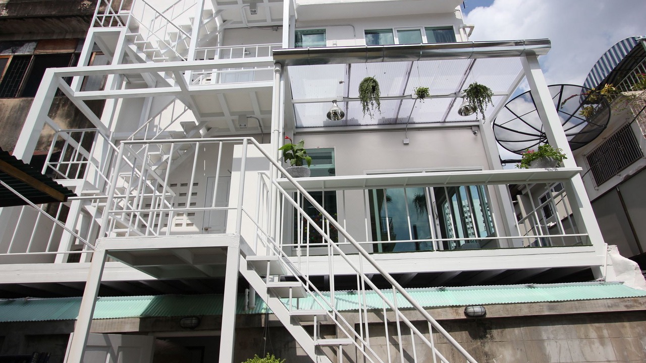 Photo of Buildings in Pratunam