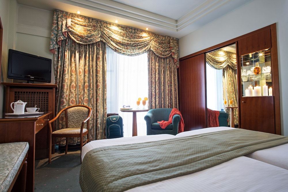 Photo of Bedroom in Panorama