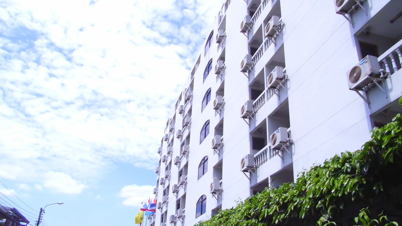 Photo of Buildings in Phaya Thai