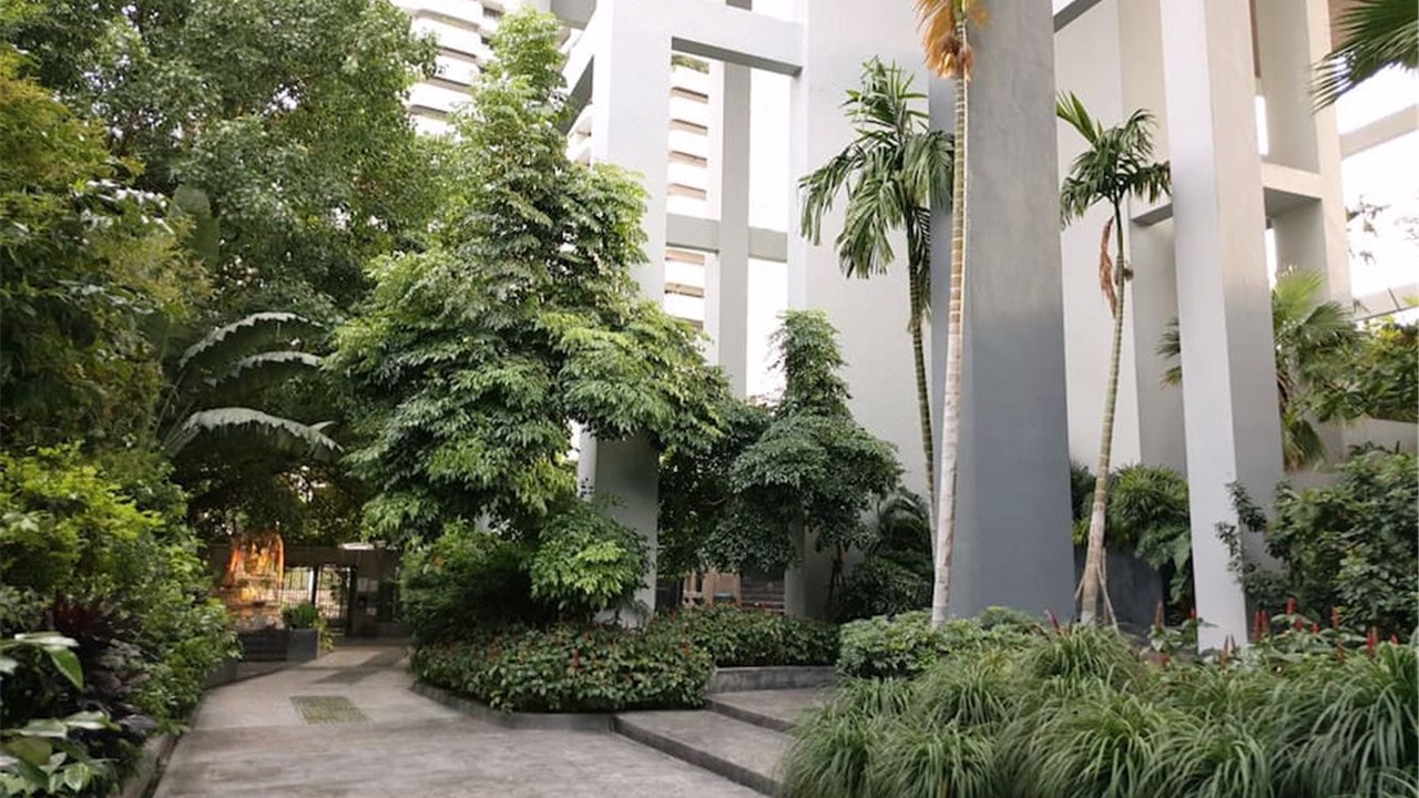 Photo of Buildings in Makkasan