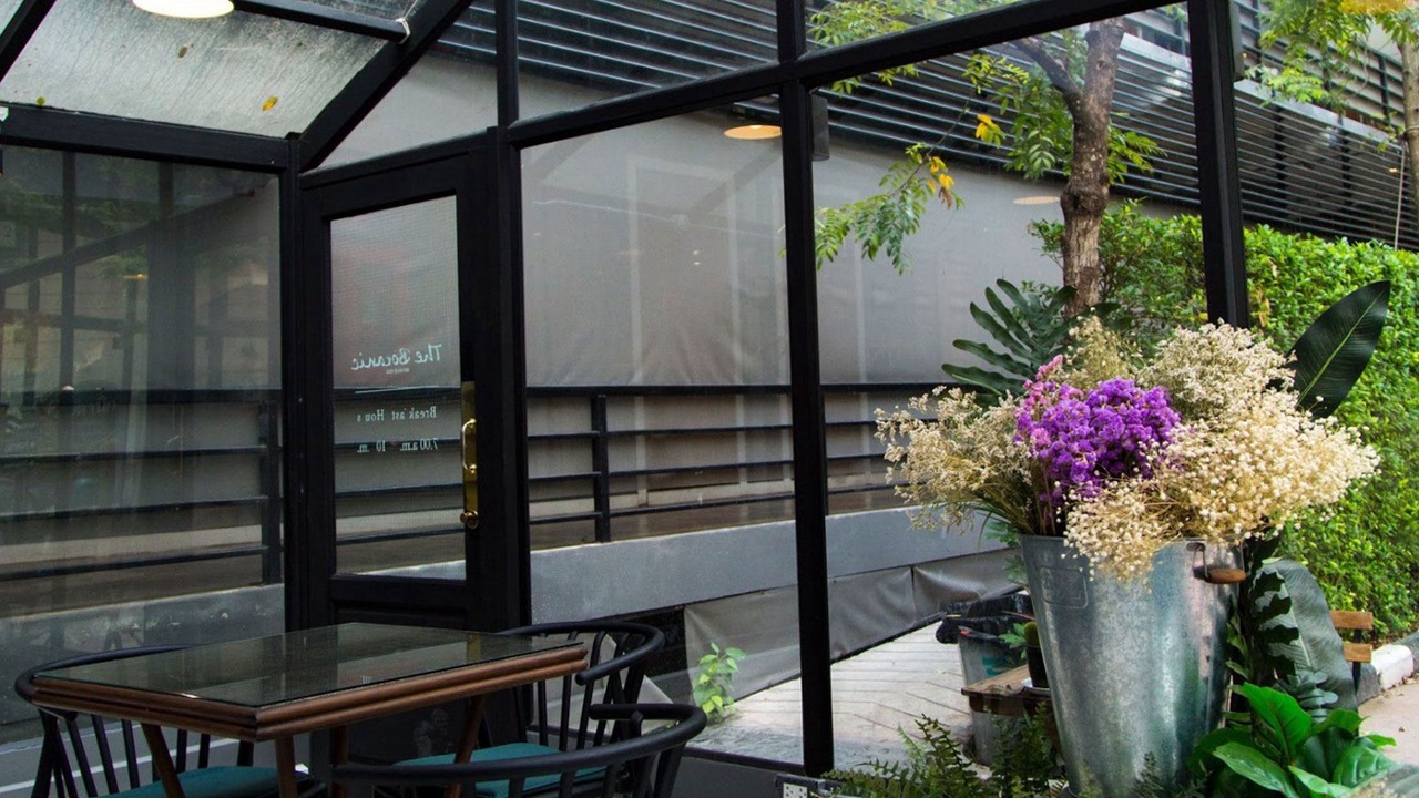 Photo of Patio Balcony in Khlong Kluea