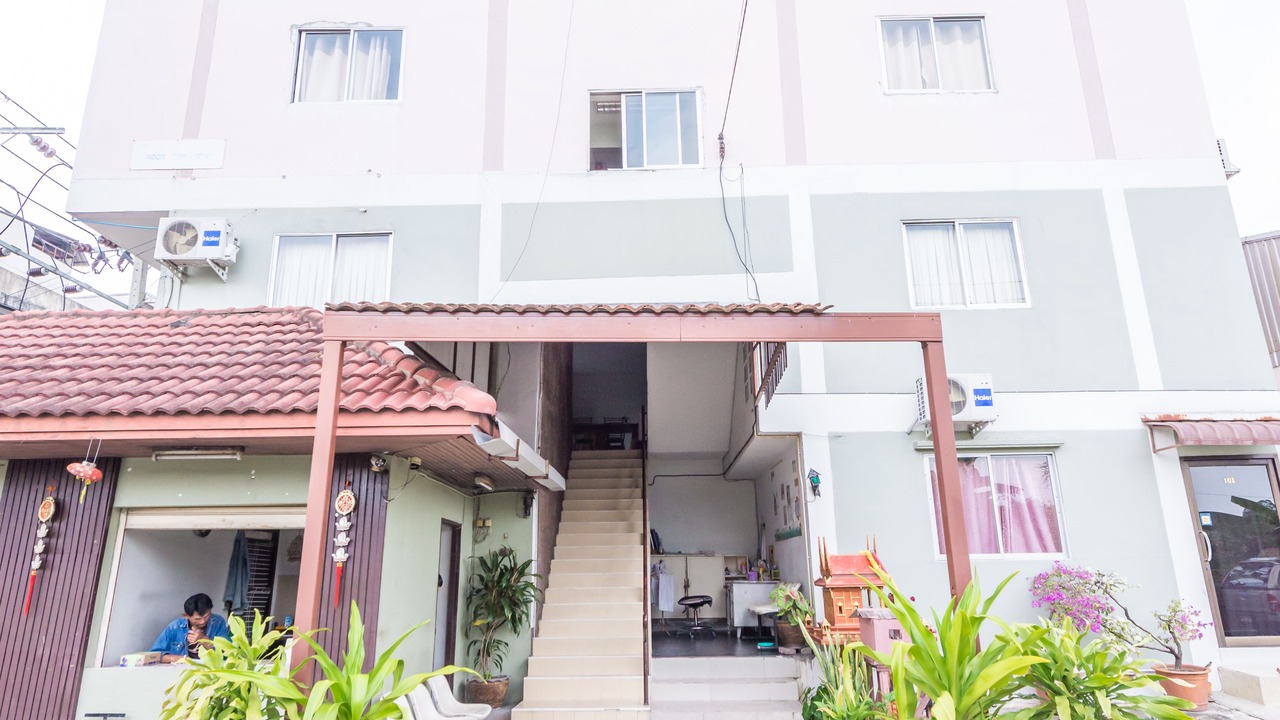 Photo of Buildings in Bang Chalong
