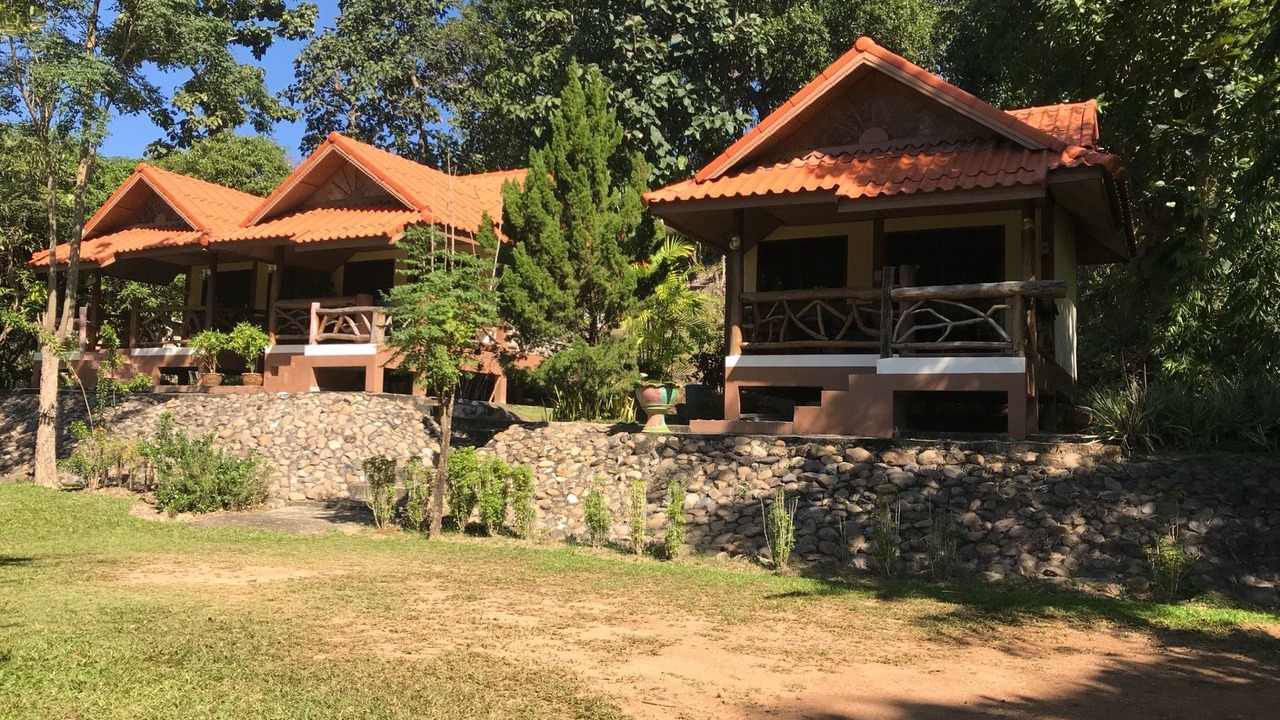Photo of Buildings in Mae Hong Son