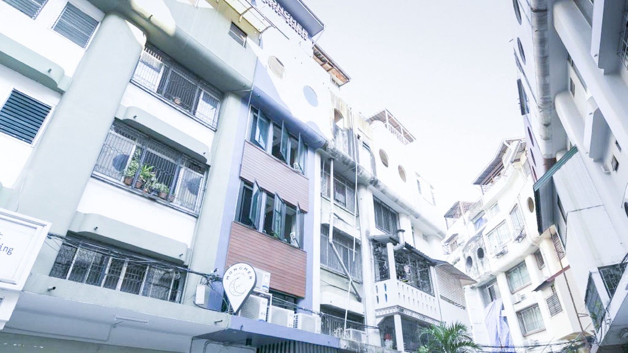 Photo of Buildings in Thanon Phetchaburi