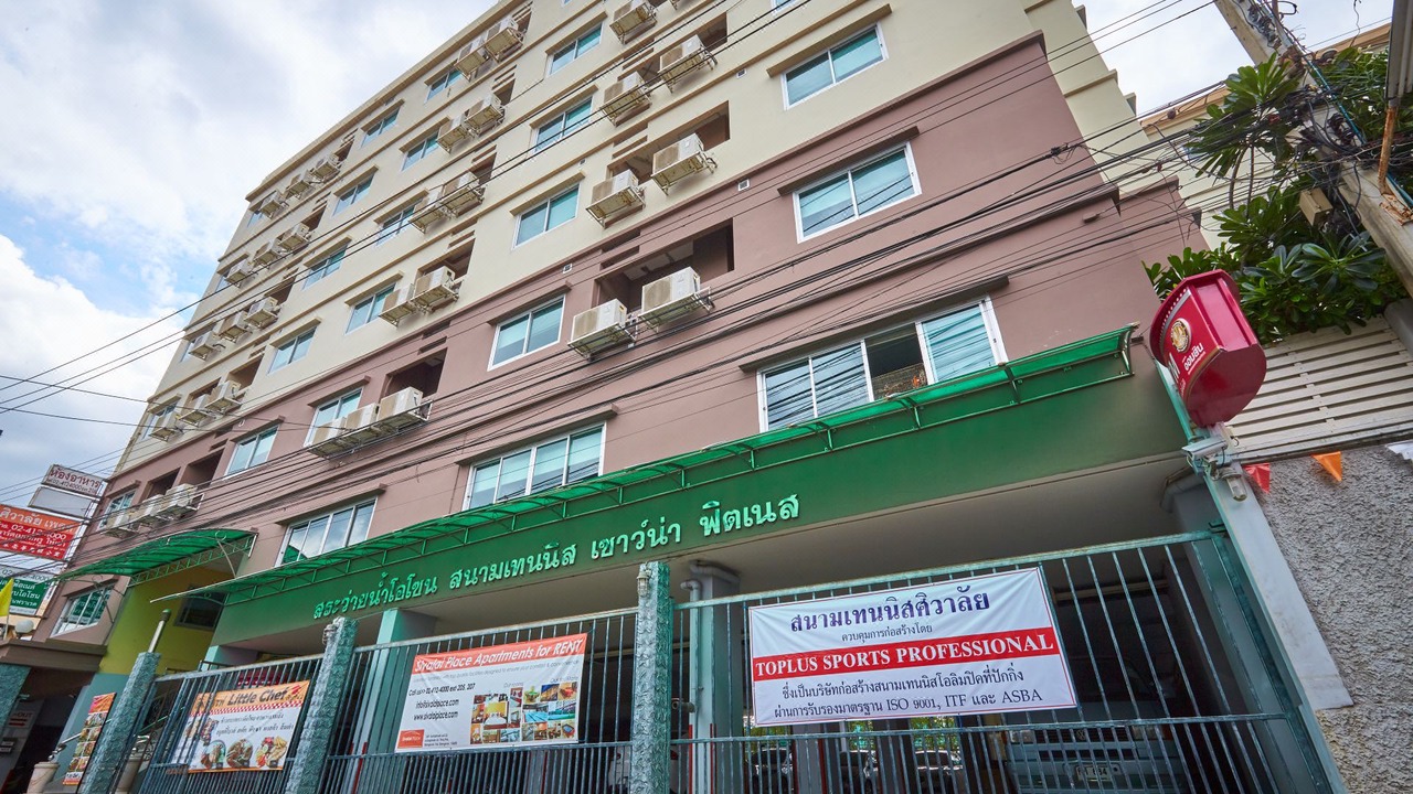 Photo of Buildings in Bangkok Yai