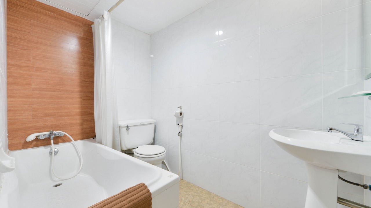 Photo of Bathroom in Phaya Thai