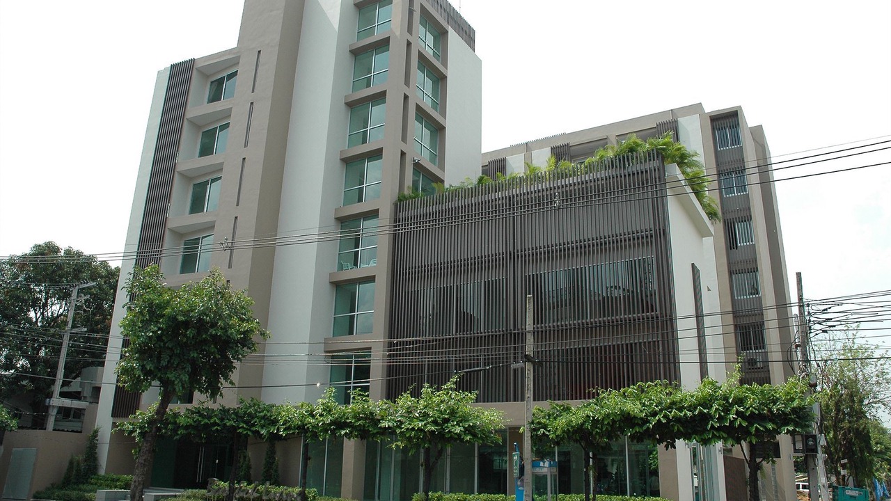 Photo of Buildings in Phaya Thai