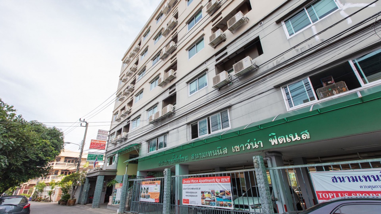 Photo of Buildings in Bangkok Yai